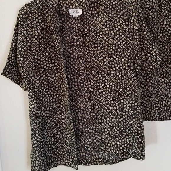 Short Sleeve Open Front Top with Skirt - Small - Picture 2 of 3